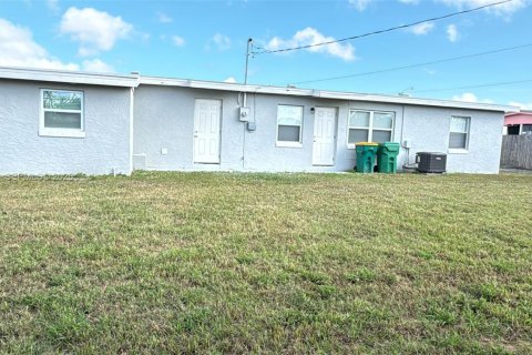 Купить виллу или дом в Порт-Шарлотт, Флорида 3 спальни, 134.62м2, № 2043659 - фото 4