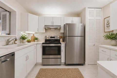 Condo in Belleair Bluffs, Florida, 1 bedroom  № 2111858 - photo 12