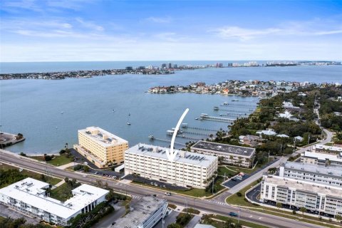 Condo in Belleair Bluffs, Florida, 1 bedroom  № 2111858 - photo 3