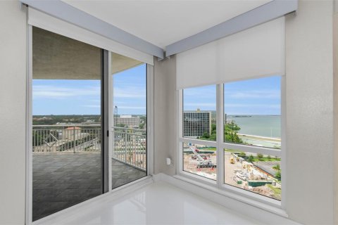 Condominio en venta en Clearwater, Florida, 2 dormitorios, 155.7 m2 № 2305213 - foto 14