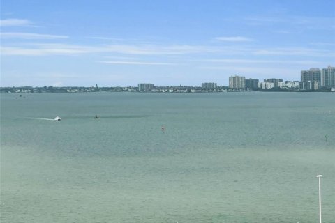 Condominio en venta en Clearwater, Florida, 2 dormitorios, 155.7 m2 № 2305213 - foto 16