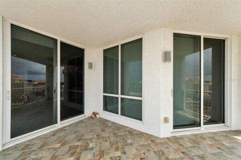 Condominio en venta en Clearwater, Florida, 2 dormitorios, 155.7 m2 № 2305213 - foto 24