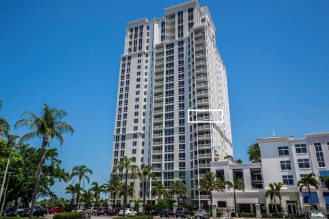 Condominio en venta en Clearwater, Florida, 2 dormitorios, 155.7 m2 № 2305213 - foto 3