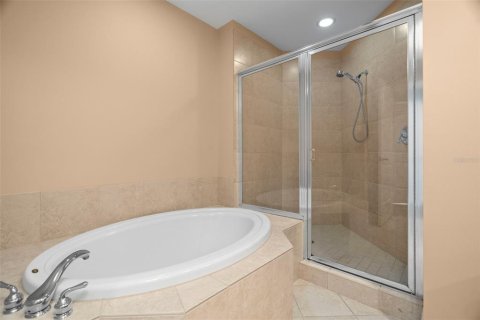 Condo in Tampa, Florida, 2 bedrooms  № 1780848 - photo 18