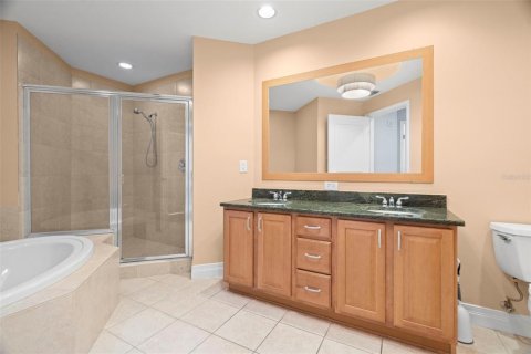 Condo in Tampa, Florida, 2 bedrooms  № 1780848 - photo 17