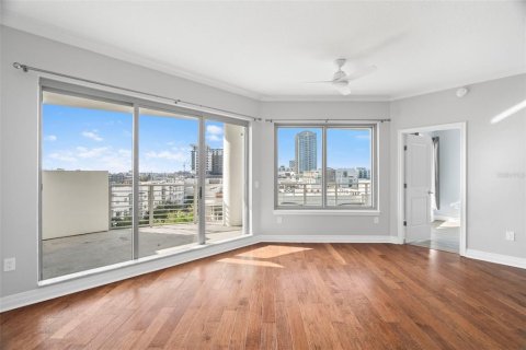 Condo in Tampa, Florida, 2 bedrooms  № 1780848 - photo 5