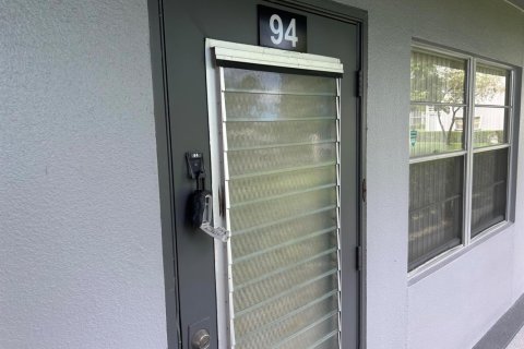 Condominio en alquiler en Boca Raton, Florida, 2 dormitorios, 77.57 m2 № 1229245 - foto 1