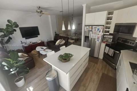 Купить таунхаус в Дорал, Флорида 3 спальни, 173.08м2, № 1957311 - фото 10