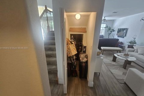 Купить таунхаус в Дорал, Флорида 3 спальни, 173.08м2, № 1957311 - фото 12