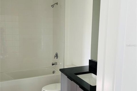 Townhouse in Kissimmee, Florida 3 bedrooms, 126.44 sq.m. № 1512079 - photo 5