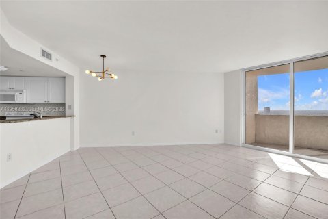 Condominio en venta en Aventura, Florida, 1 dormitorio, 79.9 m2 № 2020700 - foto 12