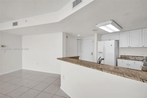 Condominio en venta en Aventura, Florida, 1 dormitorio, 79.9 m2 № 2020700 - foto 5