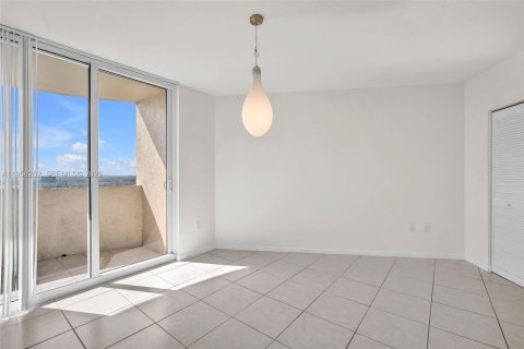 Condominio en venta en Aventura, Florida, 1 dormitorio, 79.9 m2 № 2020700 - foto 16