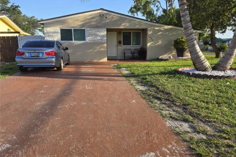 House in Pembroke Pines, Florida 3 bedrooms, 142.14 sq.m. № 1743886 - photo 27