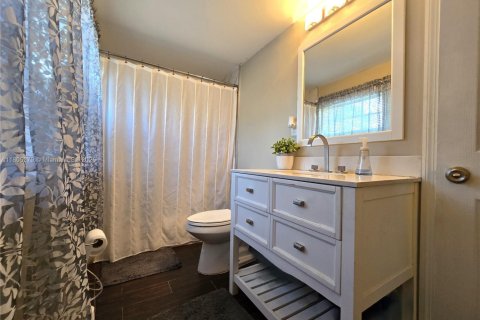 House in Pembroke Pines, Florida 3 bedrooms, 142.14 sq.m. № 1743886 - photo 22