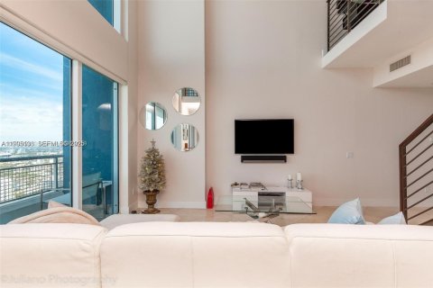 Condominio en venta en Miami, Florida, 2 dormitorios, 120.49 m2 № 2057830 - foto 7