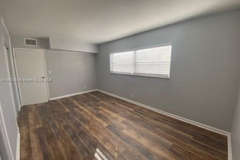 Apartment in Hollywood, Florida 1 bedroom № 1953767 - photo 13