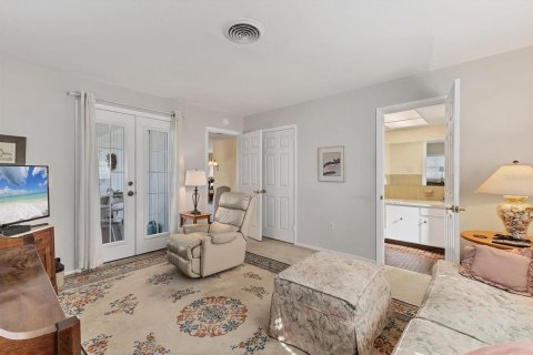 House in Venice, Florida 3 bedrooms, 157 sq.m. № 1659541 - photo 25