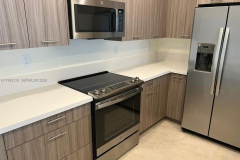 Adosado en alquiler en Doral, Florida, 3 dormitorios, 132.29 m2 № 2054731 - foto 11