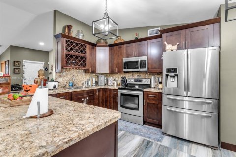 Villa ou maison à vendre à Homestead, Floride: 3 chambres, 164.62 m2 № 1965819 - photo 12