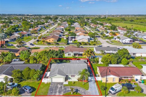Villa ou maison à vendre à Homestead, Floride: 3 chambres, 164.62 m2 № 1965819 - photo 4