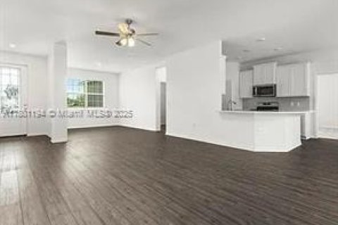 Villa ou maison à louer à Cape Coral, Floride: 4 chambres № 1864405 - photo 10