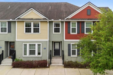 Townhouse in Winter Springs, Florida 3 bedrooms, 133.31 sq.m. № 1578234 - photo 1