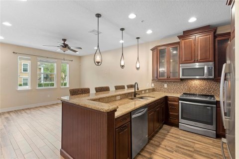Townhouse in Winter Springs, Florida 3 bedrooms, 133.31 sq.m. № 1578234 - photo 6