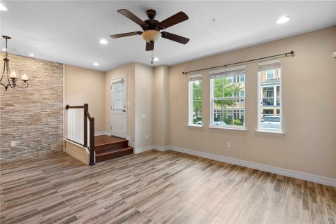Townhouse in Winter Springs, Florida 3 bedrooms, 133.31 sq.m. № 1578234 - photo 7