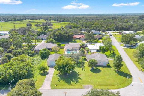 House in Sebastian, Florida 2 bedrooms, 103.96 sq.m. № 2395902 - photo 30