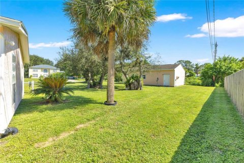 House in Sebastian, Florida 2 bedrooms, 103.96 sq.m. № 2395902 - photo 27