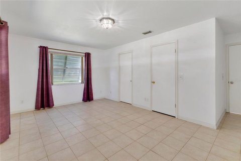 House in Sebastian, Florida 2 bedrooms, 103.96 sq.m. № 2395902 - photo 11