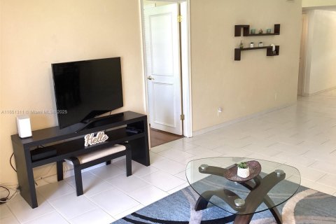 Condominio en venta en Pembroke Pines, Florida, 2 dormitorios, 108.7 m2 № 1333429 - foto 18