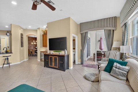 Villa ou maison à vendre à Lake Worth, Floride: 5 chambres, 301.19 m2 № 2399777 - photo 20