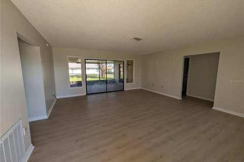 Villa ou maison à louer à Lecanto, Floride: 3 chambres, 161.84 m2 № 2427283 - photo 3
