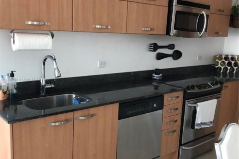 Купить кондоминиум в Майами, Флорида 1 спальня, 65.4м2, № 1955568 - фото 7