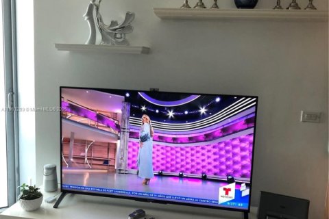 Купить кондоминиум в Майами, Флорида 1 спальня, 65.4м2, № 1955568 - фото 5