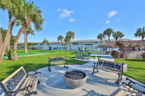 Condo in Saint Petersburg, Florida, 2 bedrooms  № 2155985 - photo 18