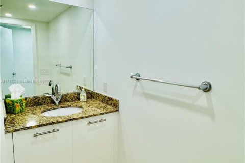 Купить кондоминиум в Майами, Флорида 2 спальни, 130.25м2, № 1966718 - фото 8