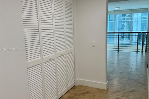 Купить кондоминиум в Майами, Флорида 2 спальни, 130.25м2, № 1966718 - фото 25