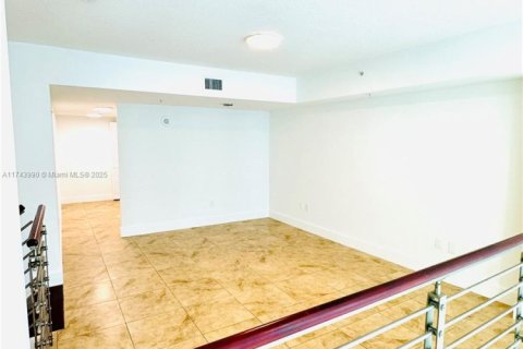 Купить кондоминиум в Майами, Флорида 2 спальни, 130.25м2, № 1966718 - фото 18