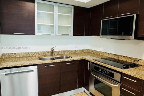 Купить кондоминиум в Майами, Флорида 2 спальни, 130.25м2, № 1966718 - фото 13