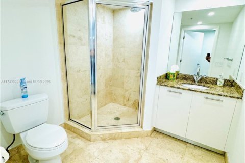 Купить кондоминиум в Майами, Флорида 2 спальни, 130.25м2, № 1966718 - фото 11