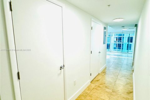 Купить кондоминиум в Майами, Флорида 2 спальни, 130.25м2, № 1966718 - фото 3