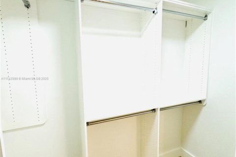 Купить кондоминиум в Майами, Флорида 2 спальни, 130.25м2, № 1966718 - фото 23