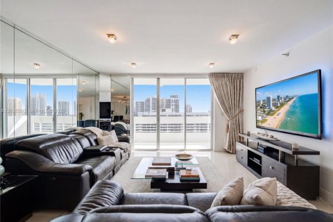 Condo à Aventura, Floride, 2 chambres  № 2270796