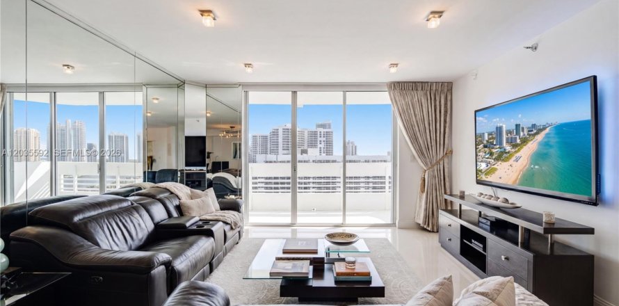 Condo à Aventura, Floride, 2 chambres № 2270796
