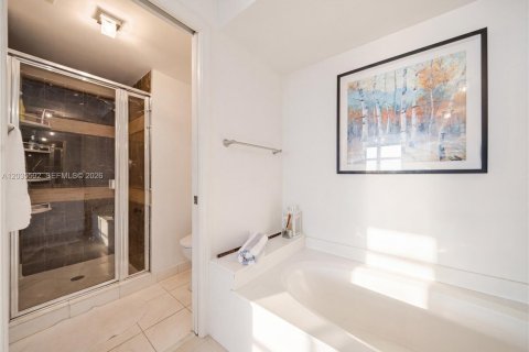Copropriété à vendre à Aventura, Floride: 2 chambres, 101.36 m2 № 2270796 - photo 30