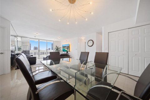 Copropriété à vendre à Aventura, Floride: 2 chambres, 101.36 m2 № 2270796 - photo 10