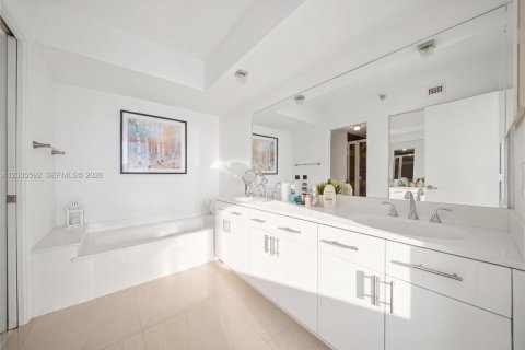 Copropriété à vendre à Aventura, Floride: 2 chambres, 101.36 m2 № 2270796 - photo 29